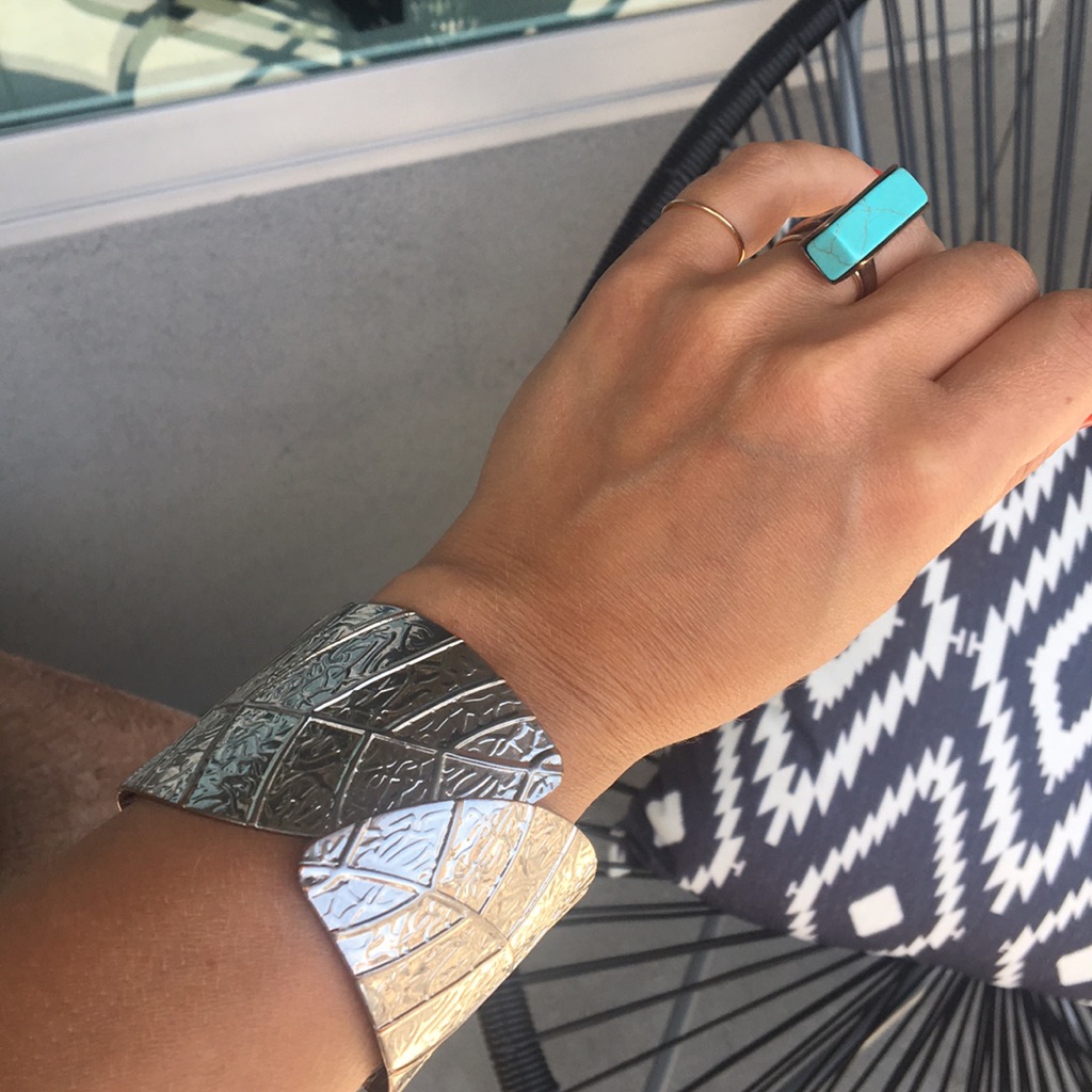 Silver Leaf Pattern Clasp Bracelet